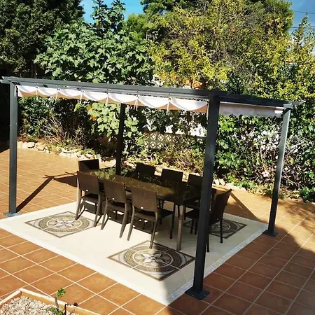 Deanna Magnifique Vue Situé à 1,5 Km De La