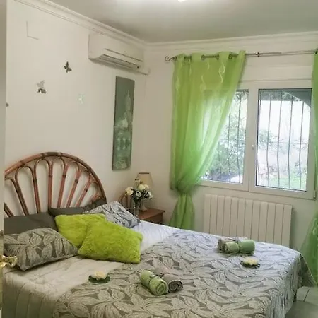 Deanna Magnifique Vue Situe A 1,5 Km De La