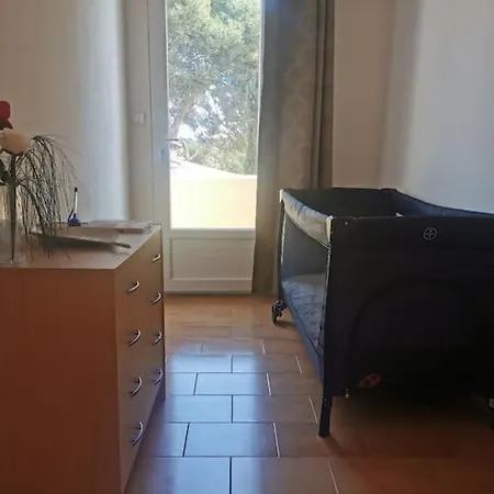 Villa Deanna Magnifique Vue Situé à 1,5 Km De La *